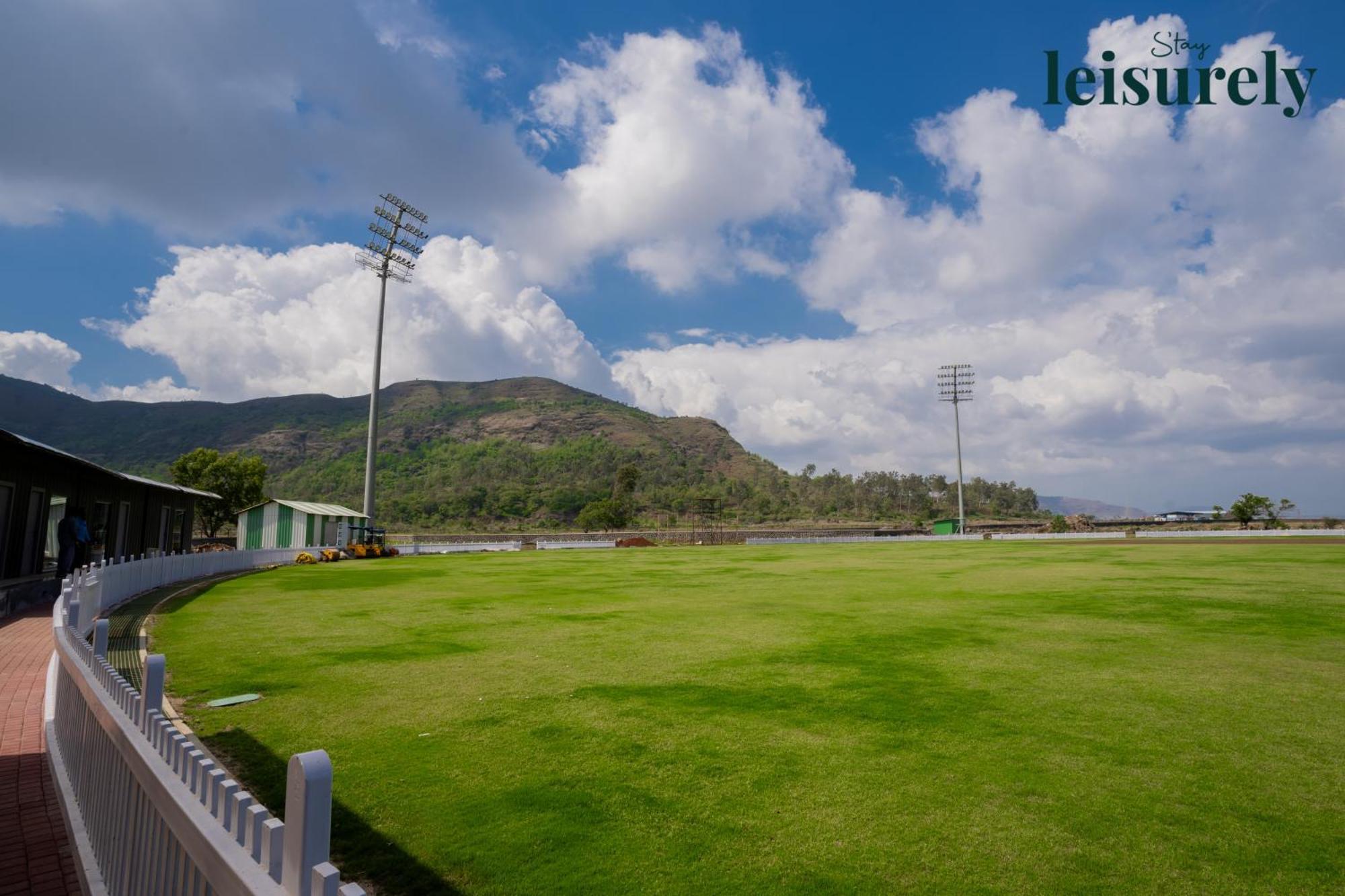 Stay Leisurely - Pavilion By The Hills, Lonavala - Stadium View Rooms Exterior foto